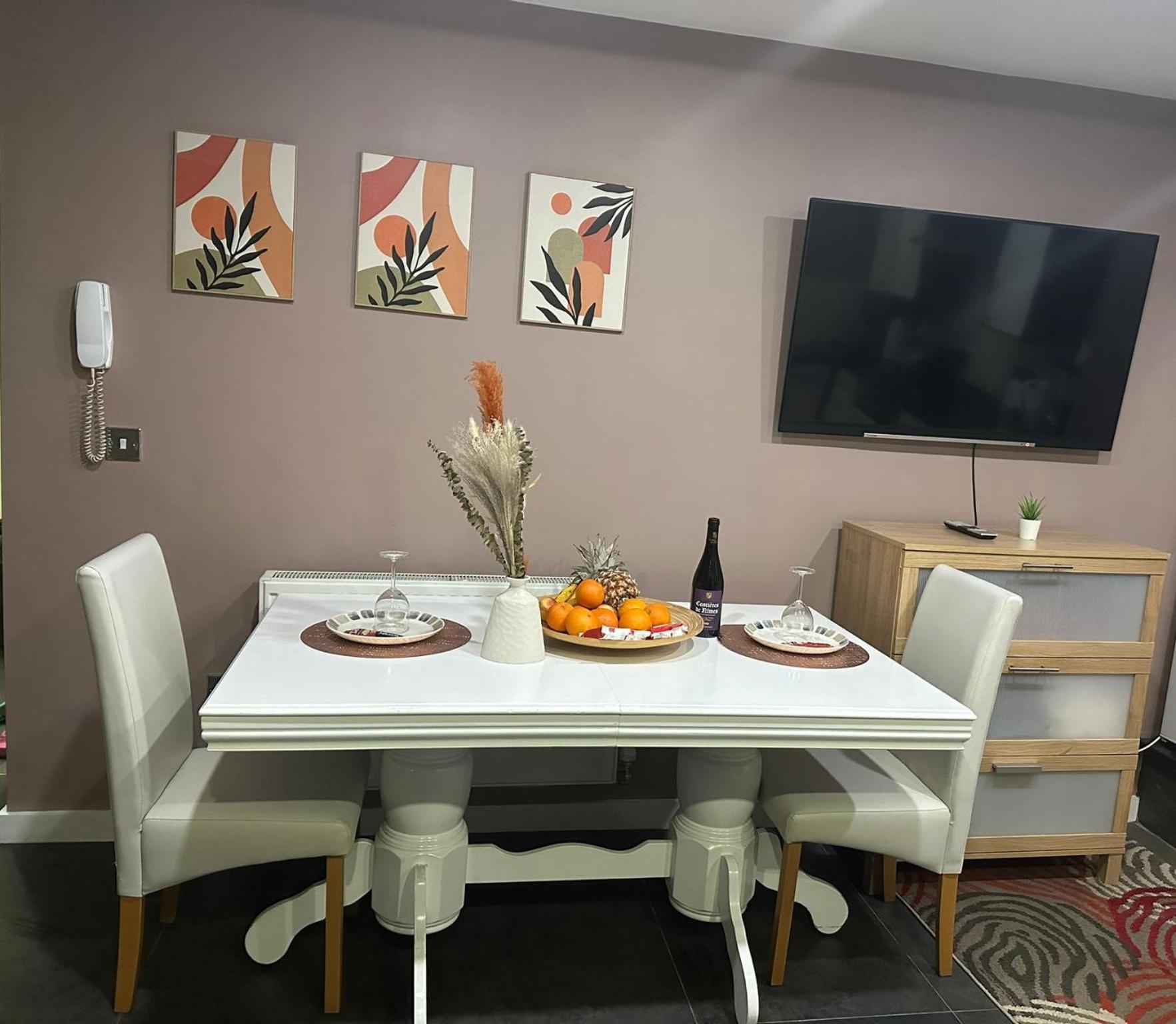1 Bedroom Apartment With Hot Tub In Cardiff Exterior foto